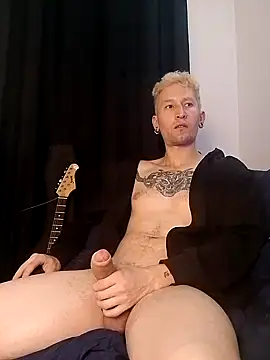 Snapshot of Vlad_goetia chatting on October 2025 11:15:02 PM Vlad goetia online show from October 2025 11:15:02 PM