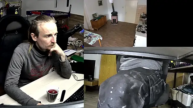 Snapshot of Happy_Michal chatting on October 2025 01:23:01 PM Happy Michal online show from October 2025 01:23:01 PM