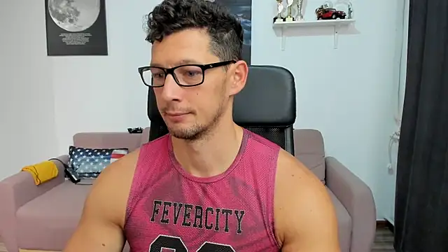 Snapshot of BrutusK08 chatting on October 2025 06:23:02 AM BrutusK08 online show from October 2025 06:23:02 AM