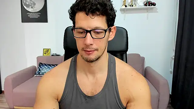 BrutusK08 online show from December 2025 08:44:01 AM