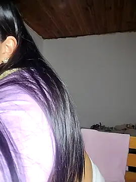 KATYGONZALEZ online show from May 2026 01:13:01 AM