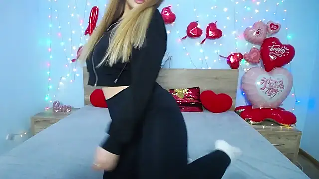 Snapshot of StacyYellig chatting on February 2025 11:13:02 PM StacyYellig online show from February 2025 11:13:02 PM