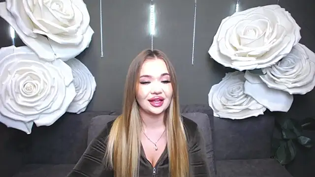 Snapshot of StacyYellig chatting on May 2026 09:23:01 PM StacyYellig online show from May 2026 09:23:01 PM