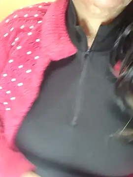 Snapshot of CUTE_SOPHIA- chatting on December 2024 06:37:02 PM CUTE SOPHIA- online show from December 2024 06:37:02 PM