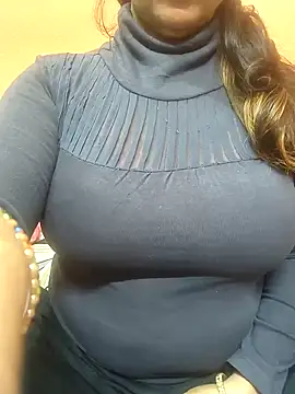 Snapshot of CUTE_SOPHIA- chatting on January 2025 05:51:02 PM CUTE SOPHIA- online show from January 2025 05:51:02 PM