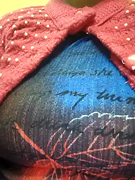 Snapshot of CUTE_SOPHIA- chatting on January 2025 04:07:01 AM CUTE SOPHIA- online show from January 2025 04:07:01 AM