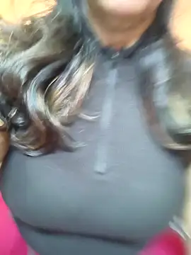 Snapshot of CUTE_SOPHIA- chatting on January 2025 05:19:02 AM CUTE SOPHIA- online show from January 2025 05:19:02 AM