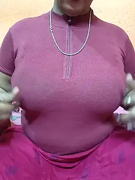 Snapshot of CUTE_SOPHIA- chatting on January 2025 04:03:01 AM CUTE SOPHIA- online show from January 2025 04:03:01 AM