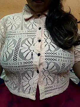 Snapshot of CUTE_SOPHIA- chatting on February 2025 07:41:01 PM CUTE SOPHIA- online show from February 2025 07:41:01 PM