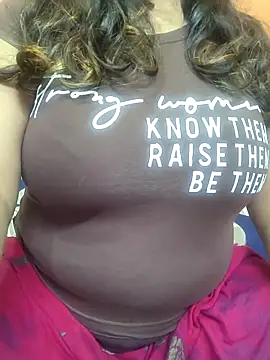 Snapshot of CUTE_SOPHIA- chatting on February 2025 01:00:02 PM CUTE SOPHIA- online show from February 2025 01:00:02 PM