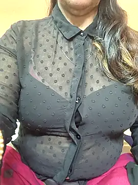 Snapshot of CUTE_SOPHIA- chatting on February 2025 07:36:01 PM CUTE SOPHIA- online show from February 2025 07:36:01 PM