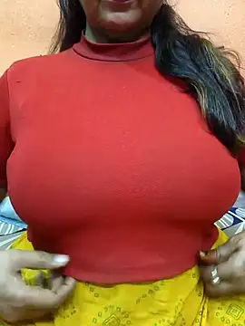 Snapshot of CUTE_SOPHIA- chatting on February 2025 08:25:01 PM CUTE SOPHIA- online show from February 2025 08:25:01 PM