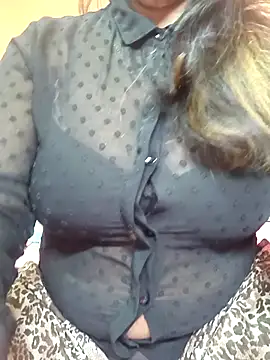 Snapshot of CUTE_SOPHIA- chatting on March 2025 06:37:01 PM CUTE SOPHIA- online show from March 2025 06:37:01 PM