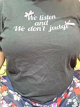 Snapshot of CUTE_SOPHIA- chatting on October 2025 11:03:02 PM CUTE SOPHIA- online show from October 2025 11:03:02 PM