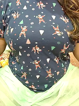 Snapshot of CUTE_SOPHIA- chatting on October 2025 11:56:02 PM CUTE SOPHIA- online show from October 2025 11:56:02 PM