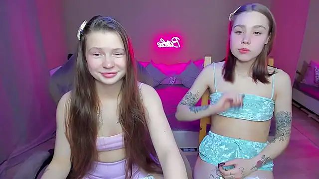 HelloRoxy online show from January 2025 06:46:01 PM