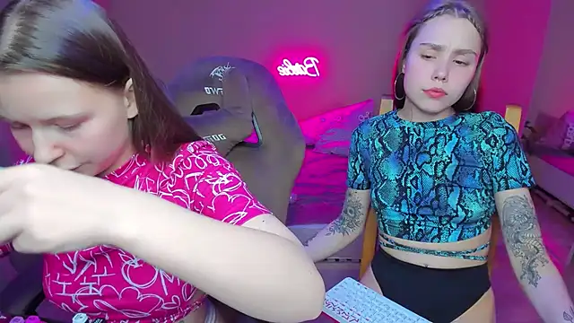 HelloRoxy online show from January 2025 10:32:02 PM