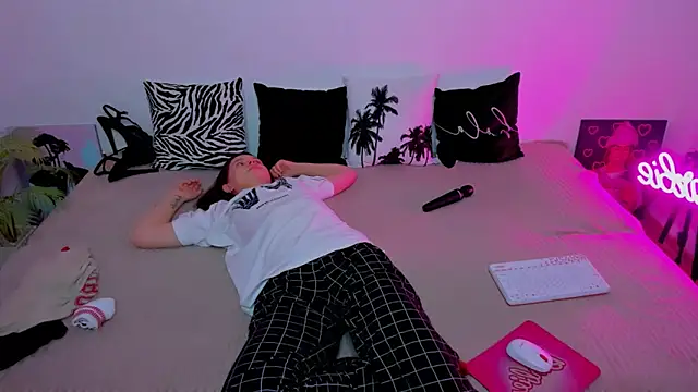 HelloRoxy online show from November 2025 07:06:01 PM