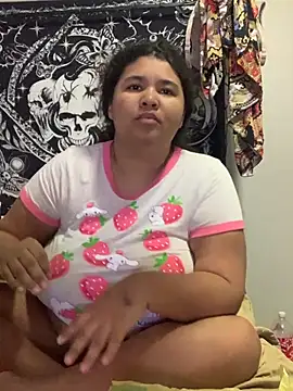 Snapshot of KittyLoroi chatting on November 2025 05:07:02 AM KittyLoroi online show from November 2025 05:07:02 AM