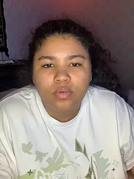 Snapshot of KittyLoroi chatting on May 2026 12:50:01 AM KittyLoroi online show from May 2026 12:50:01 AM