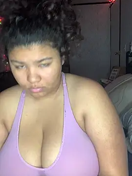 Snapshot of KittyLoroi chatting on May 2026 04:01:01 PM KittyLoroi online show from May 2026 04:01:01 PM