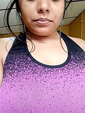 Snapshot of stefanie010 chatting on May 2026 03:17:01 PM stefanie010 online show from May 2026 03:17:01 PM