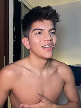 santiago 01 online show from December 2024 04:40:01 AM