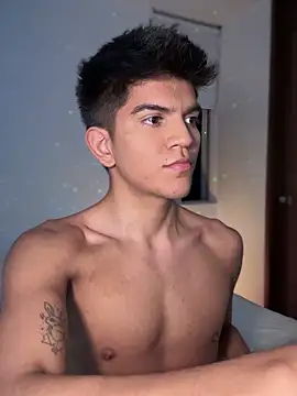 santiago 01 online show from February 2025 01:58:01 AM