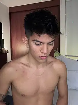 santiago 01 online show from March 2025 12:04:02 AM