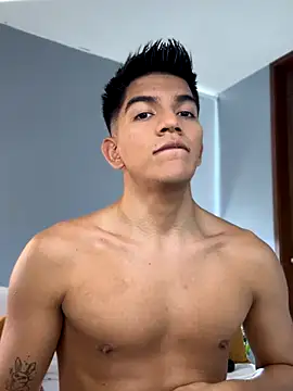 santiago 01 online show from November 2025 07:34:01 PM