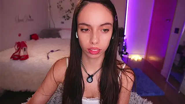 Snapshot of Dayna_Nebula chatting on October 2025 08:25:01 AM Dayna Nebula online show from October 2025 08:25:01 AM