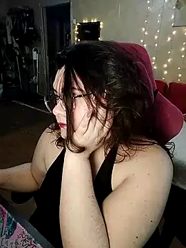 Snapshot of DenisHailey chatting on January 2025 02:04:01 PM DenisHailey online show from January 2025 02:04:01 PM