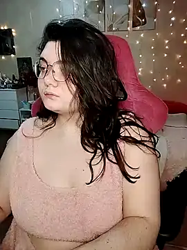 Snapshot of DenisHailey chatting on February 2025 05:09:01 PM DenisHailey online show from February 2025 05:09:01 PM