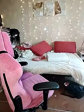 Snapshot of DenisHailey chatting on February 2025 12:05:02 PM DenisHailey online show from February 2025 12:05:02 PM