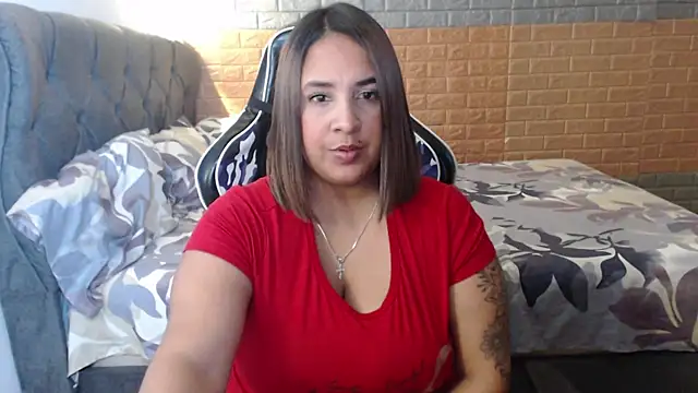 Snapshot of KathyHardcore69 chatting on May 2026 03:44:01 AM KathyHardcore69 online show from May 2026 03:44:01 AM