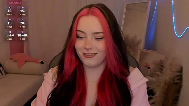 Snapshot of CoralineKeyns chatting on March 2026 05:24:02 AM CoralineKeyns online show from March 2026 05:24:02 AM