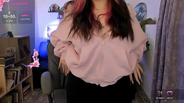 Snapshot of CoralineKeyns chatting on April 2026 05:21:02 AM CoralineKeyns online show from April 2026 05:21:02 AM