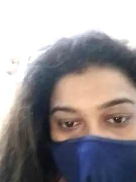 indianlisa5 online show from April 2026 06:45:01 PM