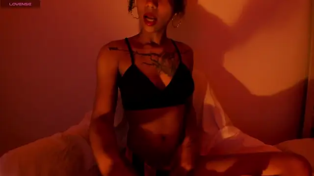 Snapshot of daiana_curly chatting on February 2025 04:50:01 PM daiana curly online show from February 2025 04:50:01 PM
