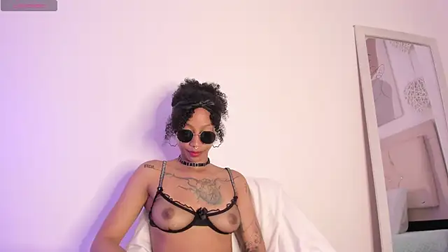 Snapshot of daiana_curly chatting on March 2025 02:26:02 PM daiana curly online show from March 2025 02:26:02 PM