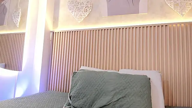 daiana curly online show from February 2026 08:23:02 PM