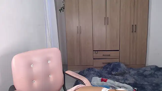 fairylatin222 online show from February 2025 11:19:02 AM