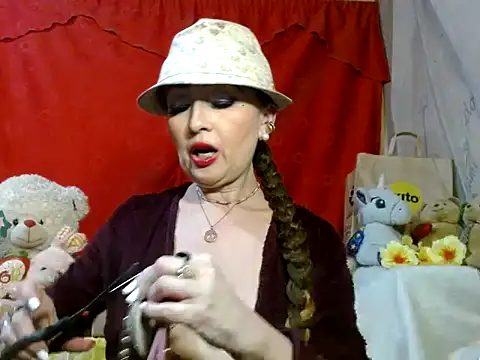 hottieperla online show from February 2026 07:33:02 PM