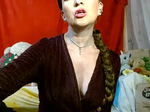Snapshot of hottieperla chatting on June 2026 04:00:02 PM hottieperla online show from June 2026 04:00:02 PM
