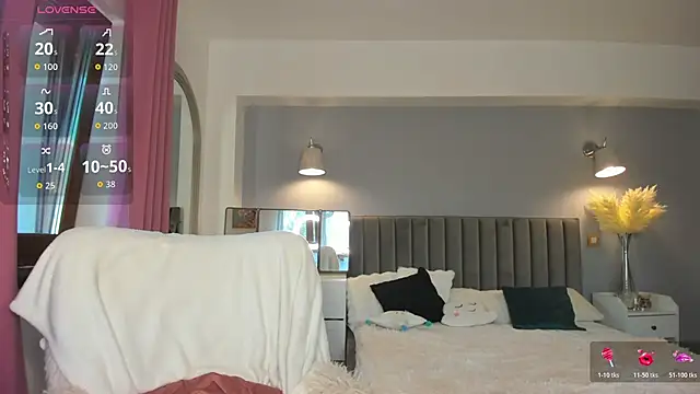 Snapshot of Awesome_Jolie chatting on October 2025 08:04:02 AM Awesome Jolie online show from October 2025 08:04:02 AM