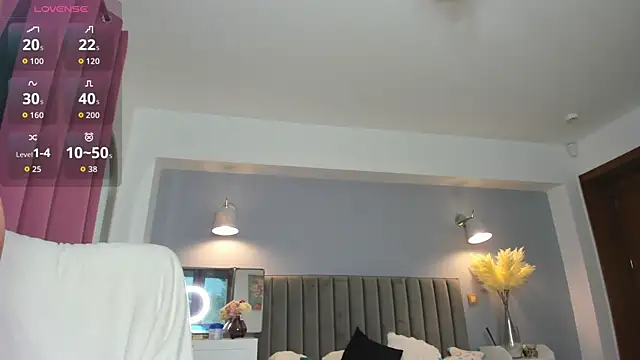 Snapshot of Awesome_Jolie chatting on December 2025 08:09:02 AM Awesome Jolie online show from December 2025 08:09:02 AM