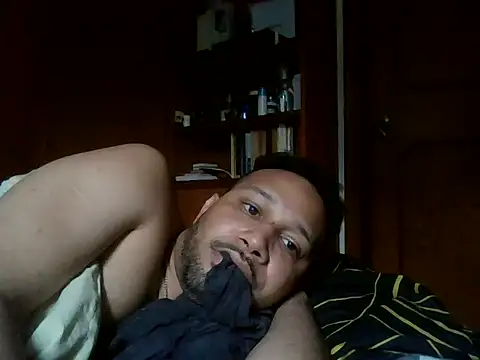 Snapshot of RuwaHot chatting on April 2026 03:14:02 PM RuwaHot online show from April 2026 03:14:02 PM