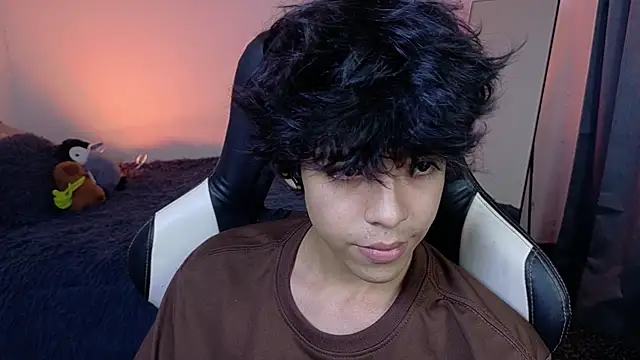 Snapshot of Alan26_ chatting on April 2026 07:17:02 AM Alan26 online show from April 2026 07:17:02 AM