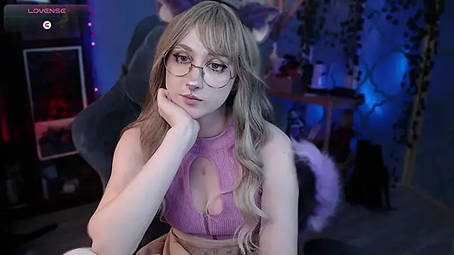 Snapshot of Rory_Pink chatting on March 2025 05:22:02 PM Rory Pink online show from March 2025 05:22:02 PM