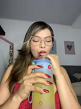 Snapshot of IamCloe chatting on December 2024 09:16:01 PM IamCloe online show from December 2024 09:16:01 PM